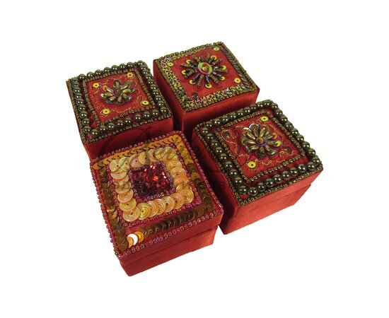 Набор из 4х маленьких шкатулок, атлас, 5х5, красный цвет купить оптом в Симферополе, Крыму