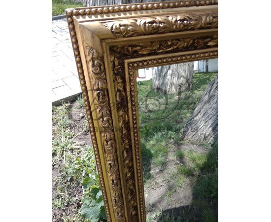 Зеркало в раме из багета с рисунком гвоздика 51*61,5 см купить оптом  в Симферополе
